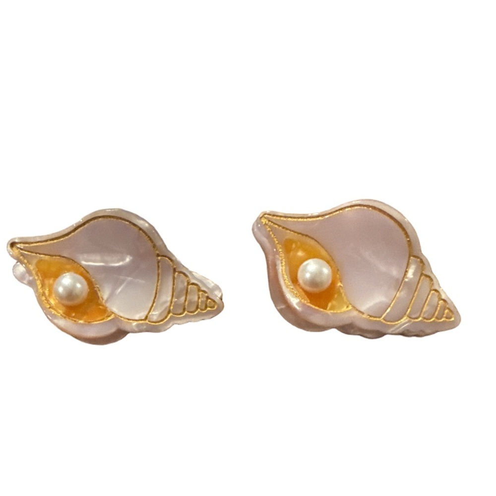Gold and Cream Shell mini hair clips